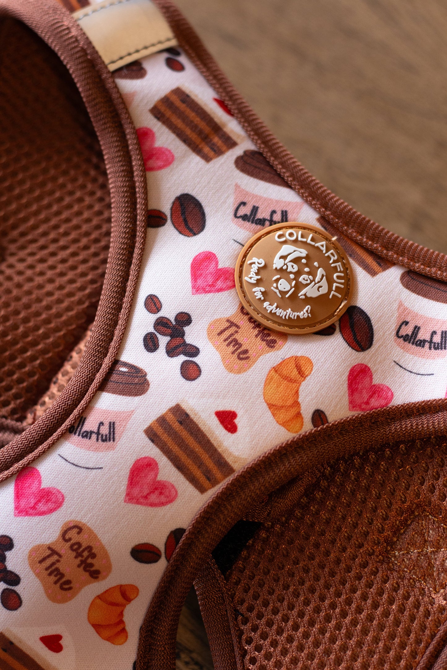 Tiny Trails step-in dog harness - Take a break, with Coffee N' Cake